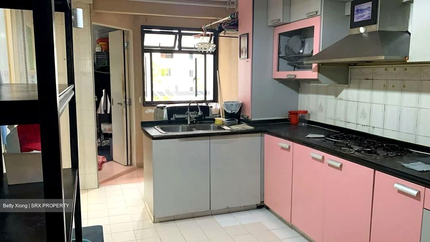 Blk 4 Bedok South Avenue 1 (Bedok), HDB 3 Rooms #559728371
